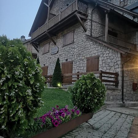 Residencial Valle De 贝纳斯克 外观 照片